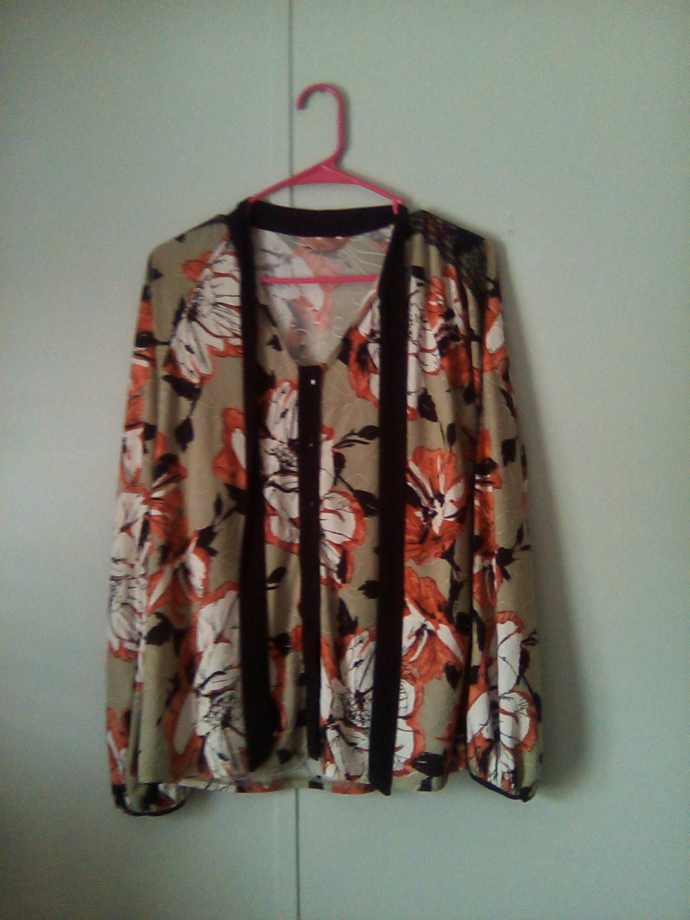 Amiana Pink and Black Floral Layering Cardigan - Picture 2 of 4
